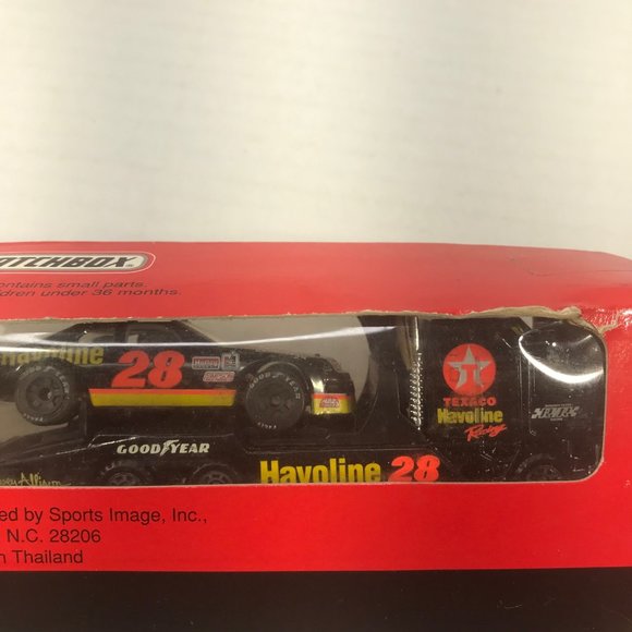 Matchbox 1993 Davey Allison #28 Havoline Tractor Trailer With Two Race Cars - Picture 10 of 11